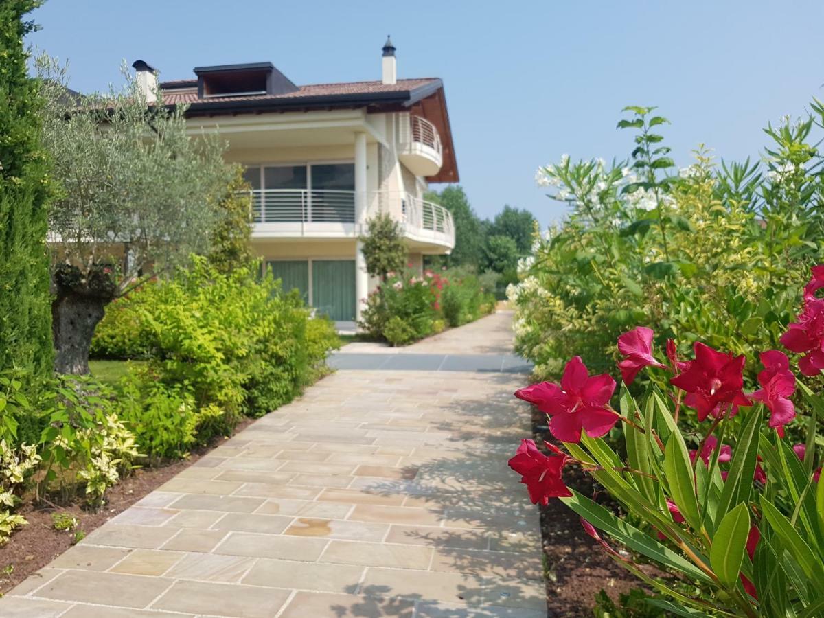 De Luxe Apartments Eden Sirmione Exterior foto